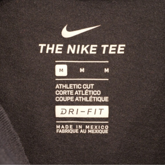 Nike Basketball Graphic Tee Medium​ - Picture 5 of 5